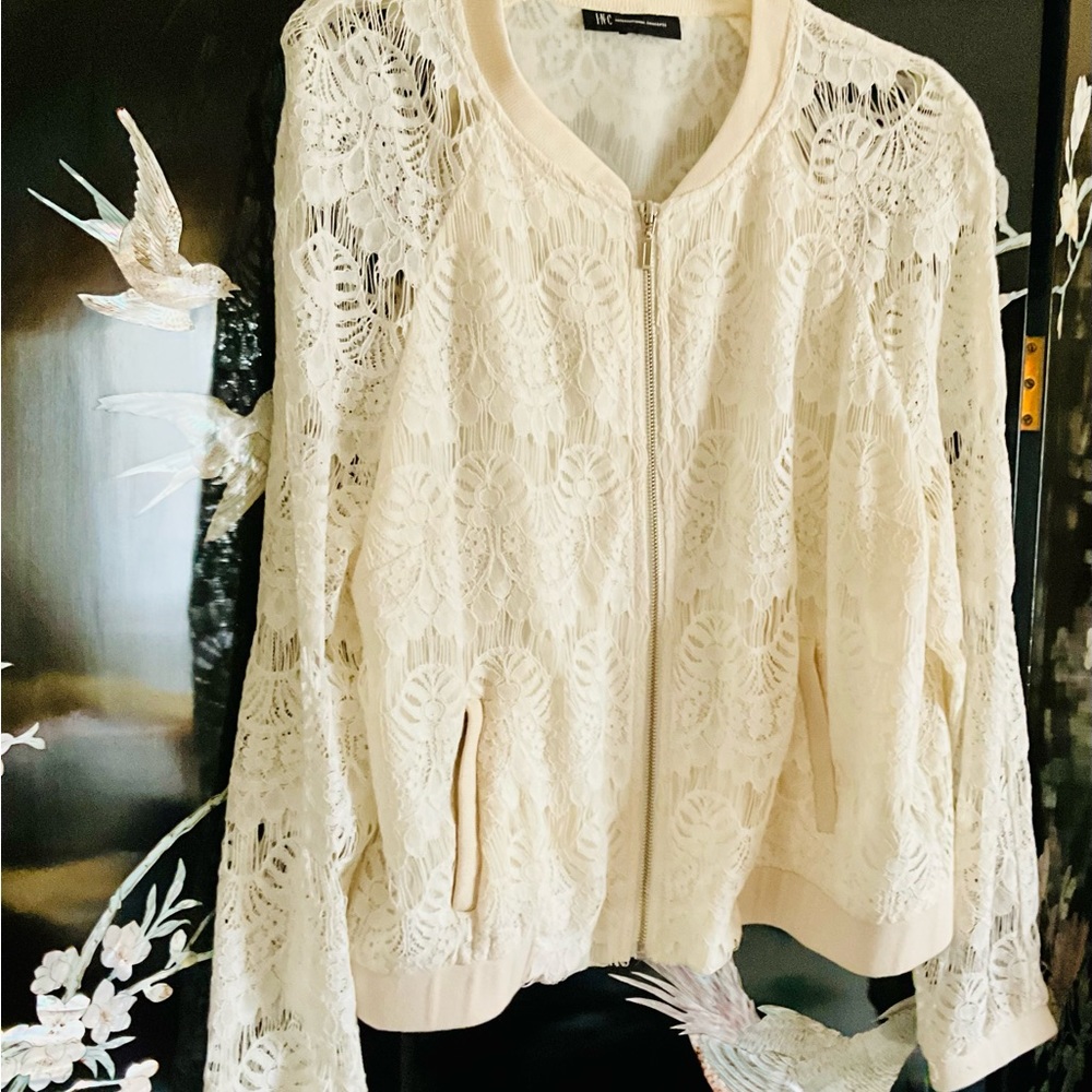 White Eggshell Lace Zip Up Lightweight Jacket. - image 6